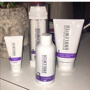 Unopened brand new Rodan & Fields Unblemish
